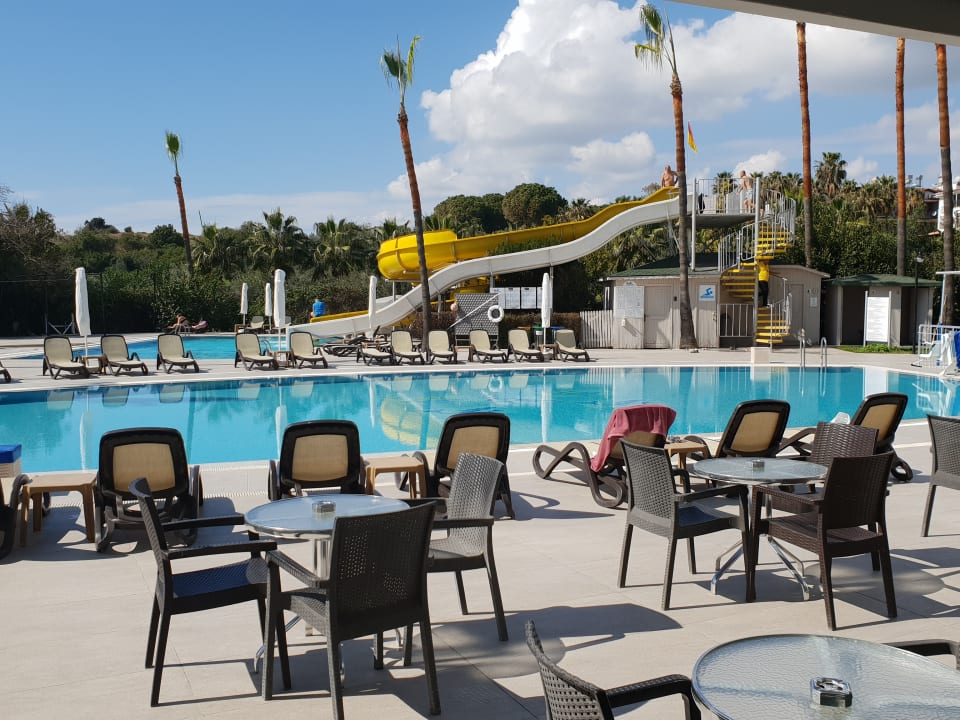 Pool Royal Atlantis Beach Hotel