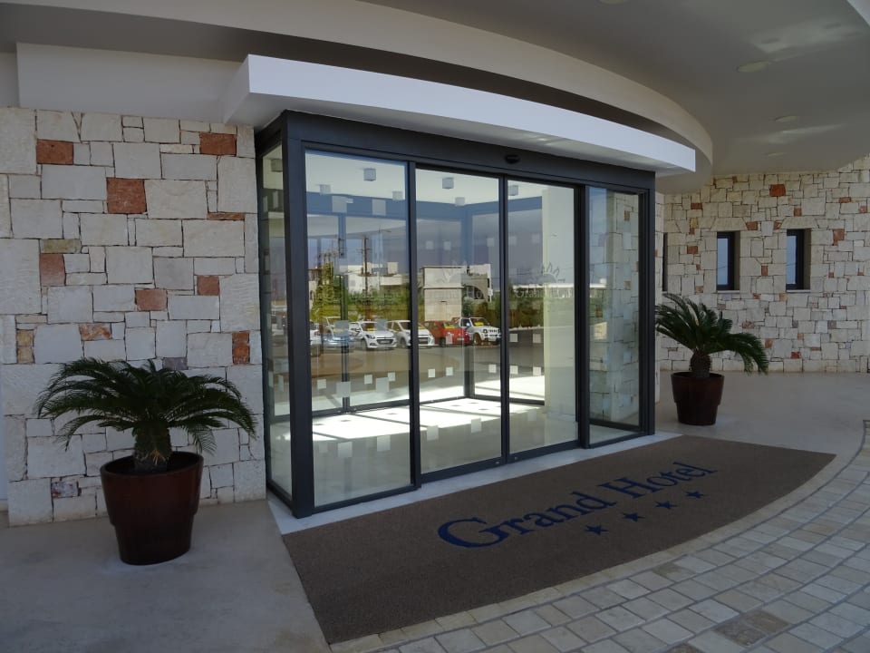 Außenansicht Grand Hotel Holiday Resort