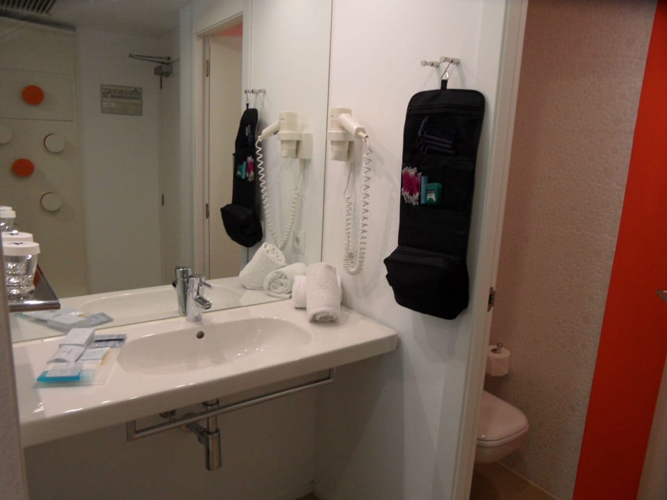 Waschbecken (Zimmer Nr. 111) Iberostar Waves Bahia de Palma