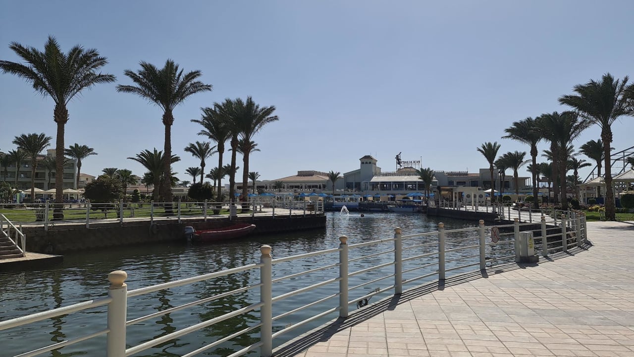 Gartenanlage Pickalbatros Dana Beach Resort - Hurghada