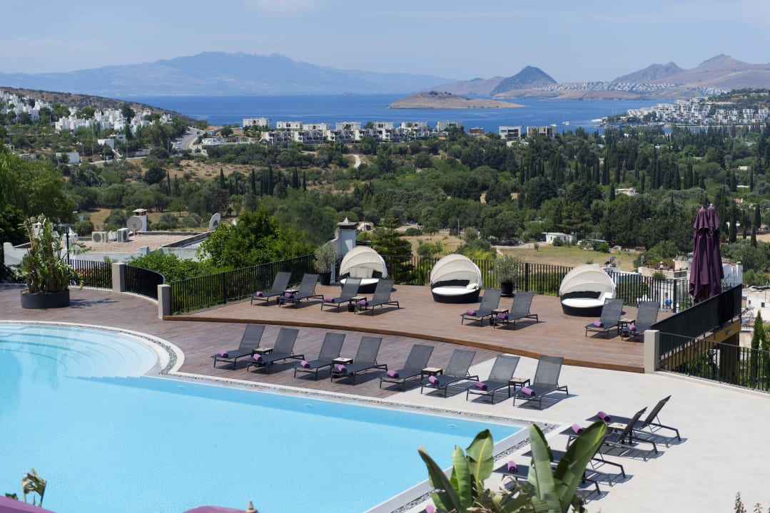 Pool Ramada Resort Bodrum