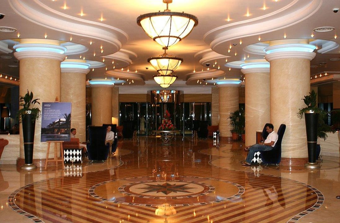 Lobby Le Meridien Mina Seyahi Beach Resort & Waterpark