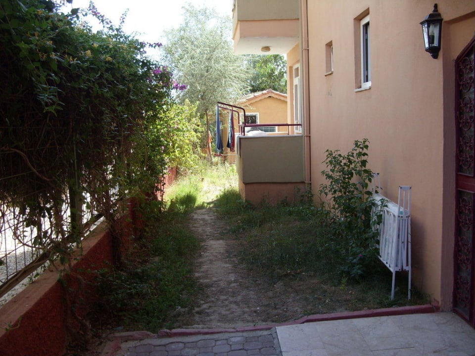 Appartment-Rückseite New Garden Hotel Side