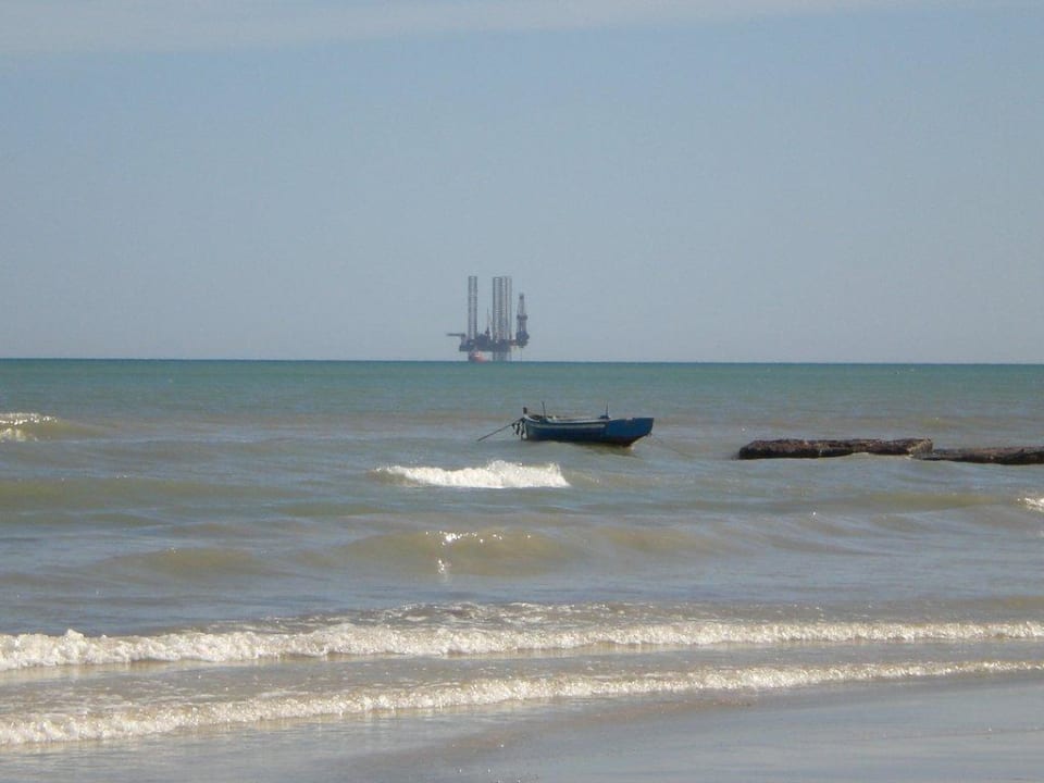 Blick auf Bohrinsel Hotel Sangho Club Zarzis