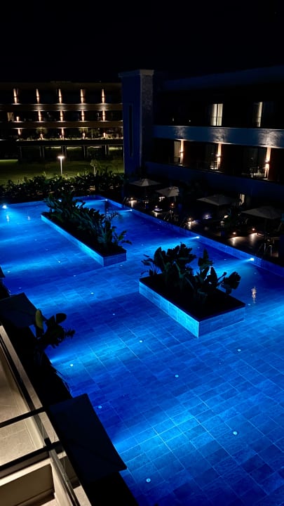 Pool Jacaranda Luxury Resort