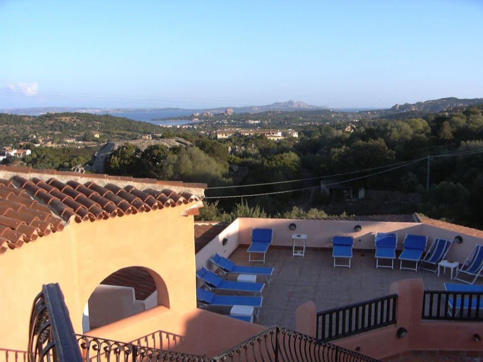 Hotelanlage mit Pool Hotel Li Graniti