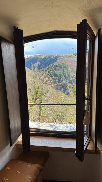 Außenansicht Burghotel Ehrenburg