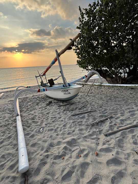 Strand Seven Secrets by Hanging Gardens