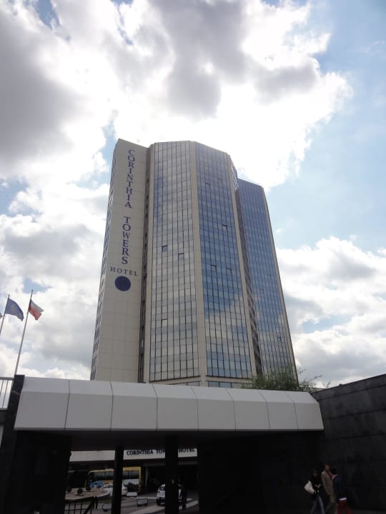 Von der U-Bahnstation zum Hotel Grand Hotel Prague Towers