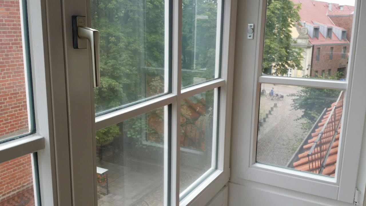 Blick aus dem Fenster nach rechts Bergström Hotel Lüneburg