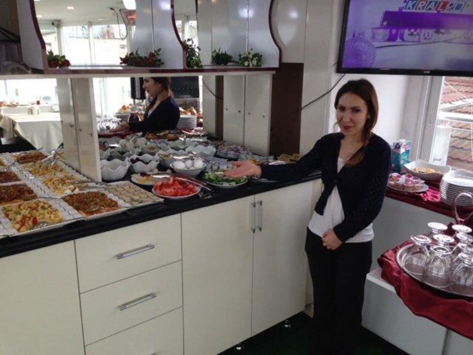 Frühstück und Kaffee serviert Gül  Sayeban Gold Hotel