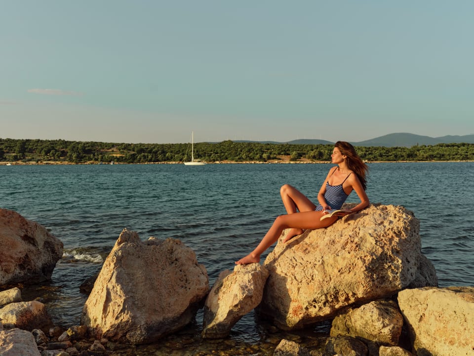 Strand Anda Barut Collection