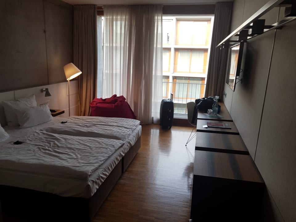 Zimmer Factory Hotel