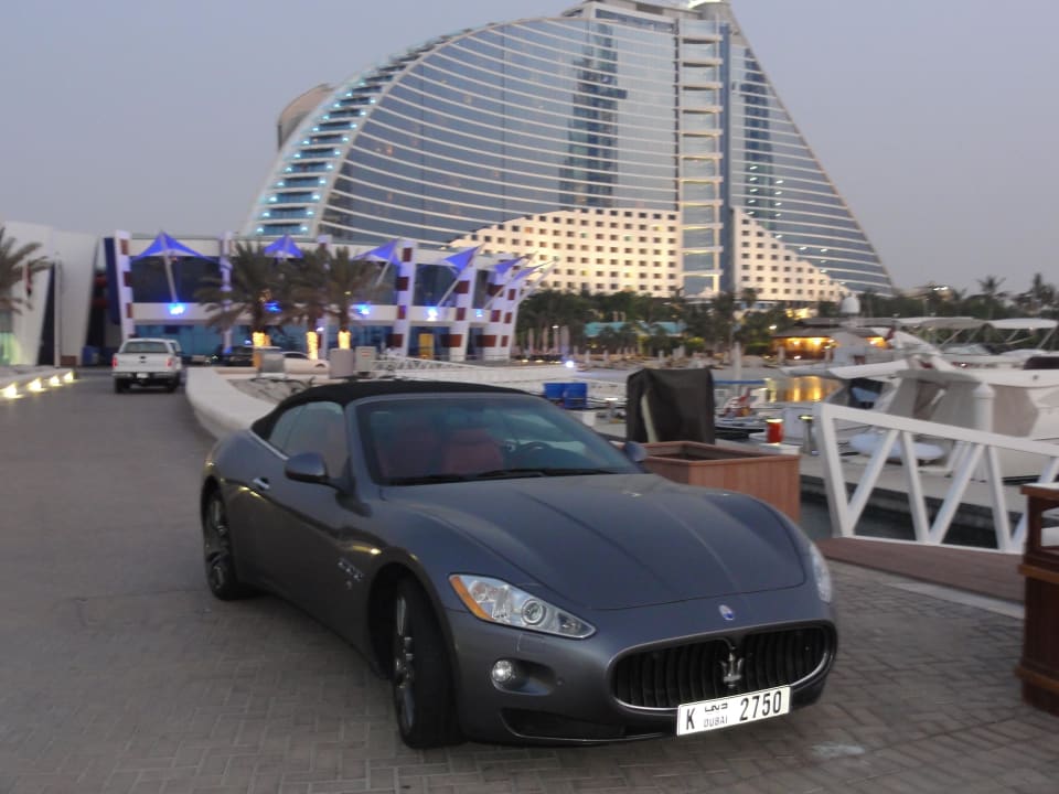 Vom Yacht-Hafen aus Jumeirah Beach Hotel