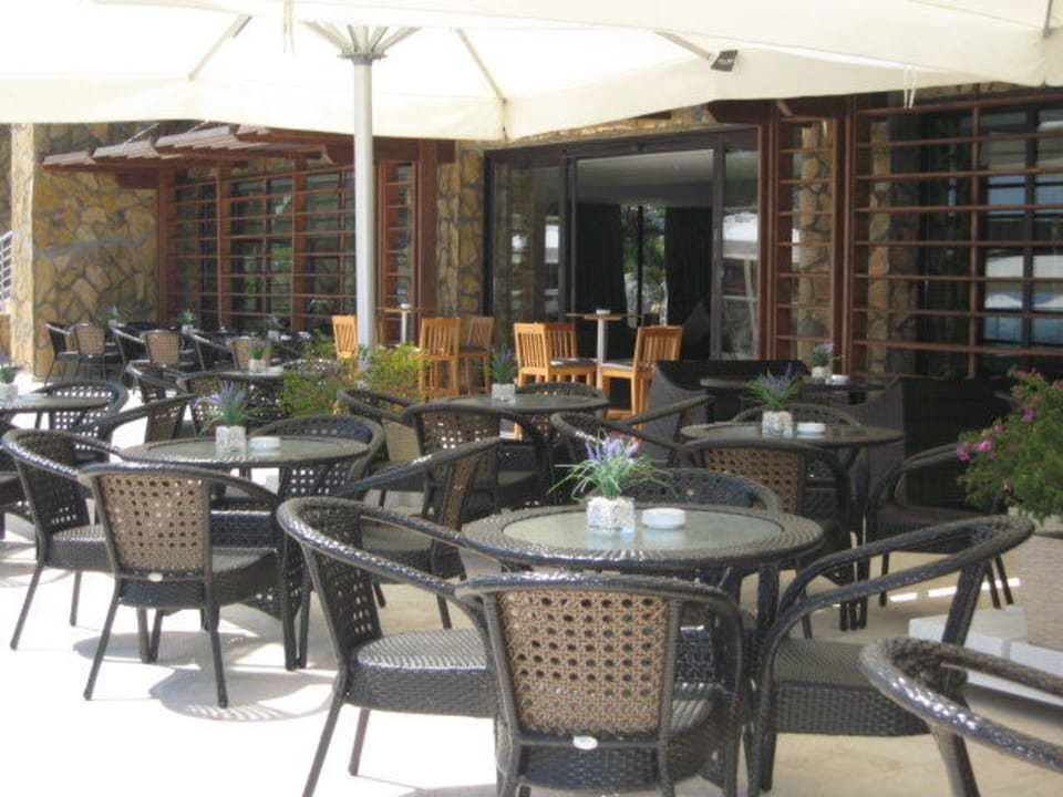 Coffee Bar Aussenbereich TUI BLUE Seno - Adults Only