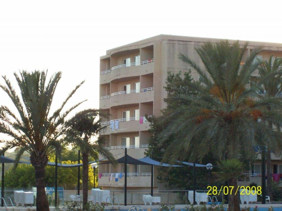 Hotelanlage von außen, hier der Block Galatzó Hotel Club Cala Romani