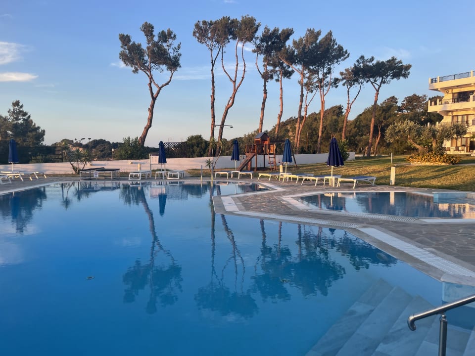 Pool Hotel Helena Christina