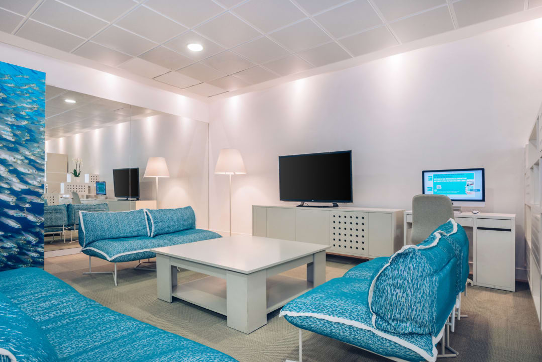 Lobby Iberostar Waves Bouganville Playa