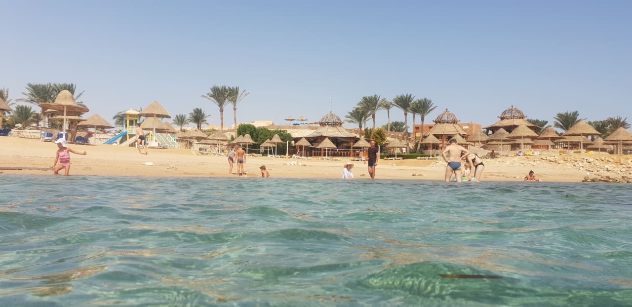 Strand Parrotel Beach Resort