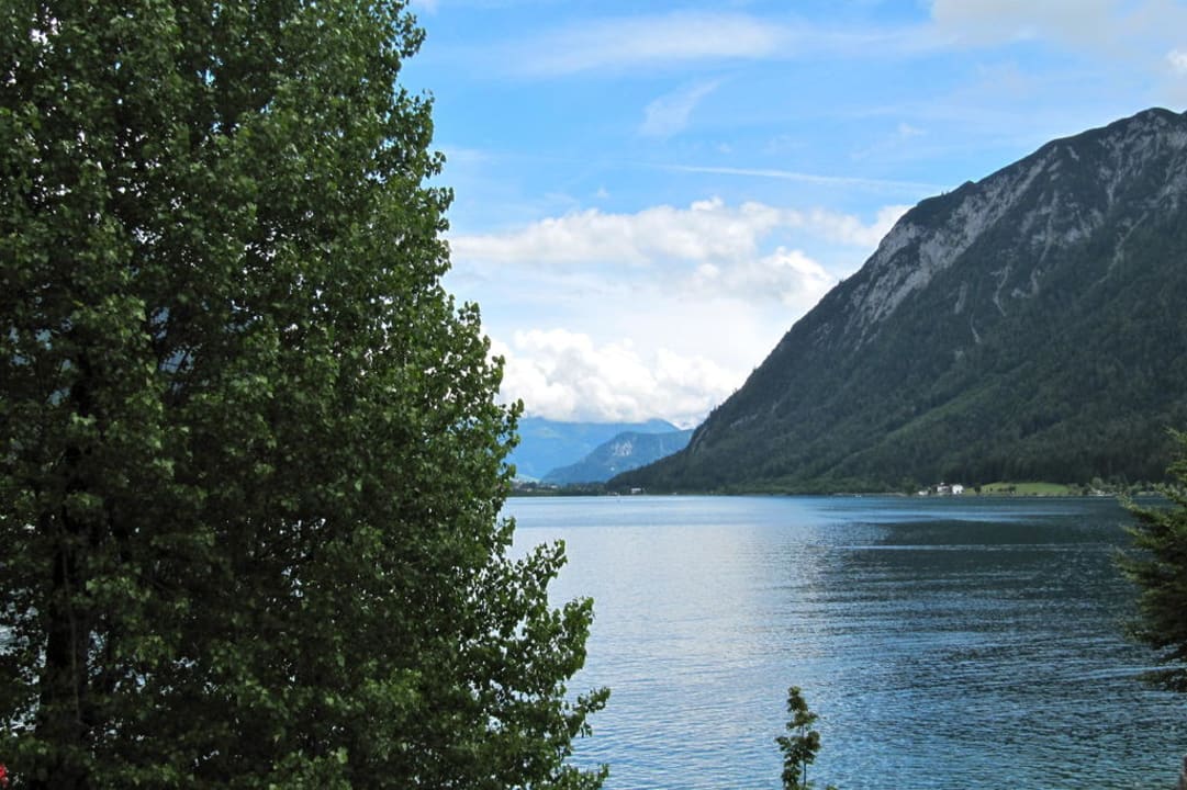 Ausblick vom Zimmer aja Fürstenhaus am Achensee