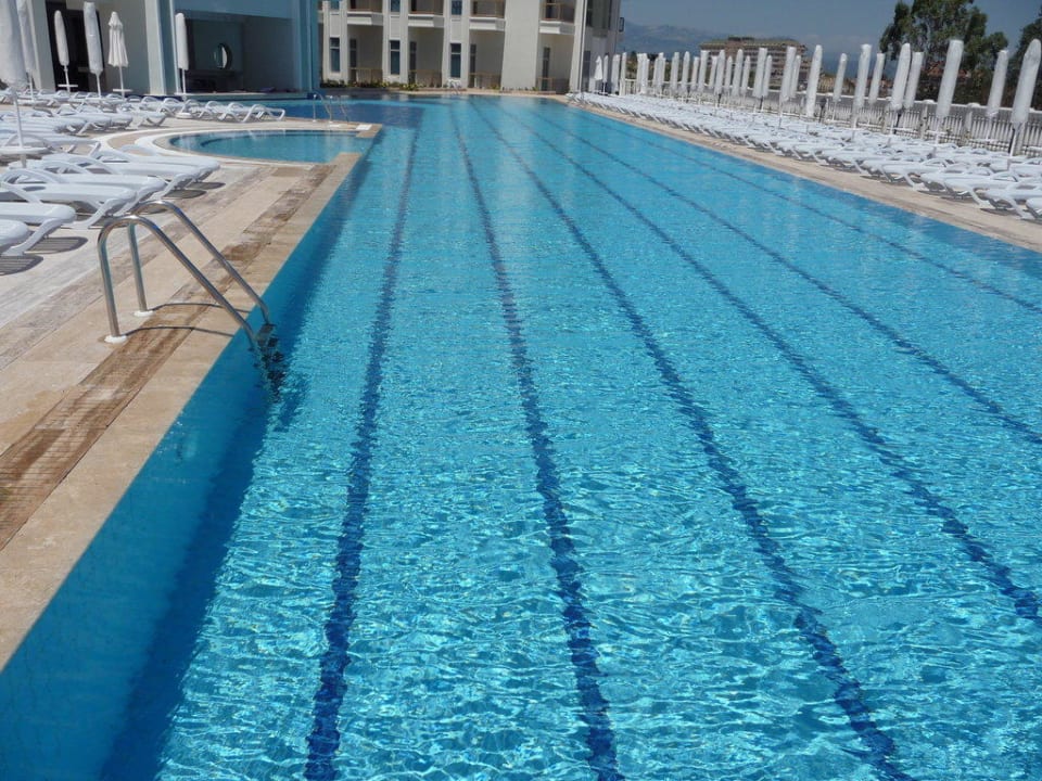 Poolbereich 2 Royal Atlantis Spa & Resort