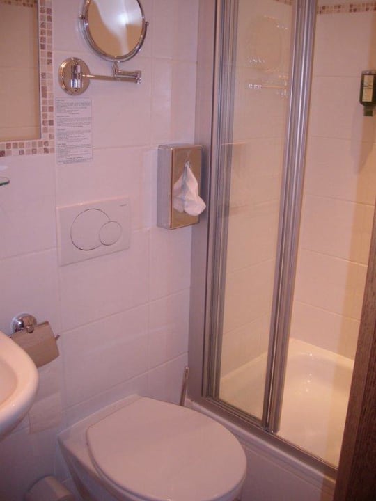 Kleines Bad/WC/Dusche HENRI Kitzbühel