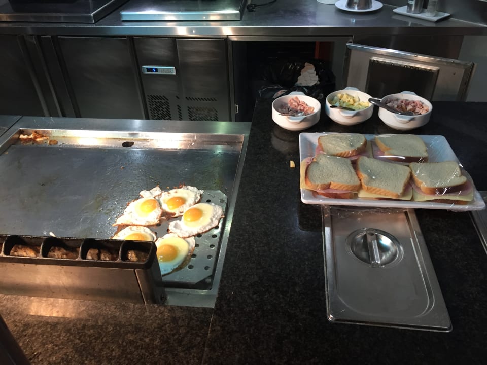 Restaurant BQ Apolo Hotel
