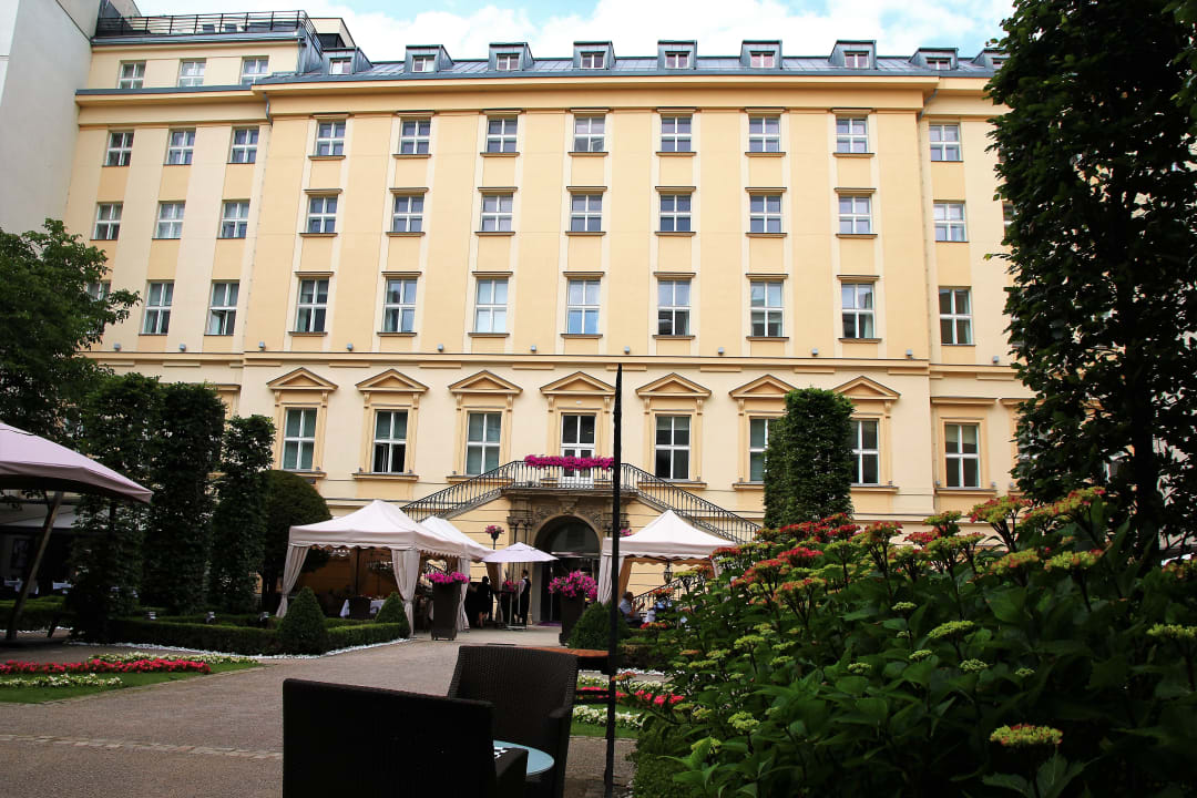 Außenansicht The Grand Mark Prague Hotel