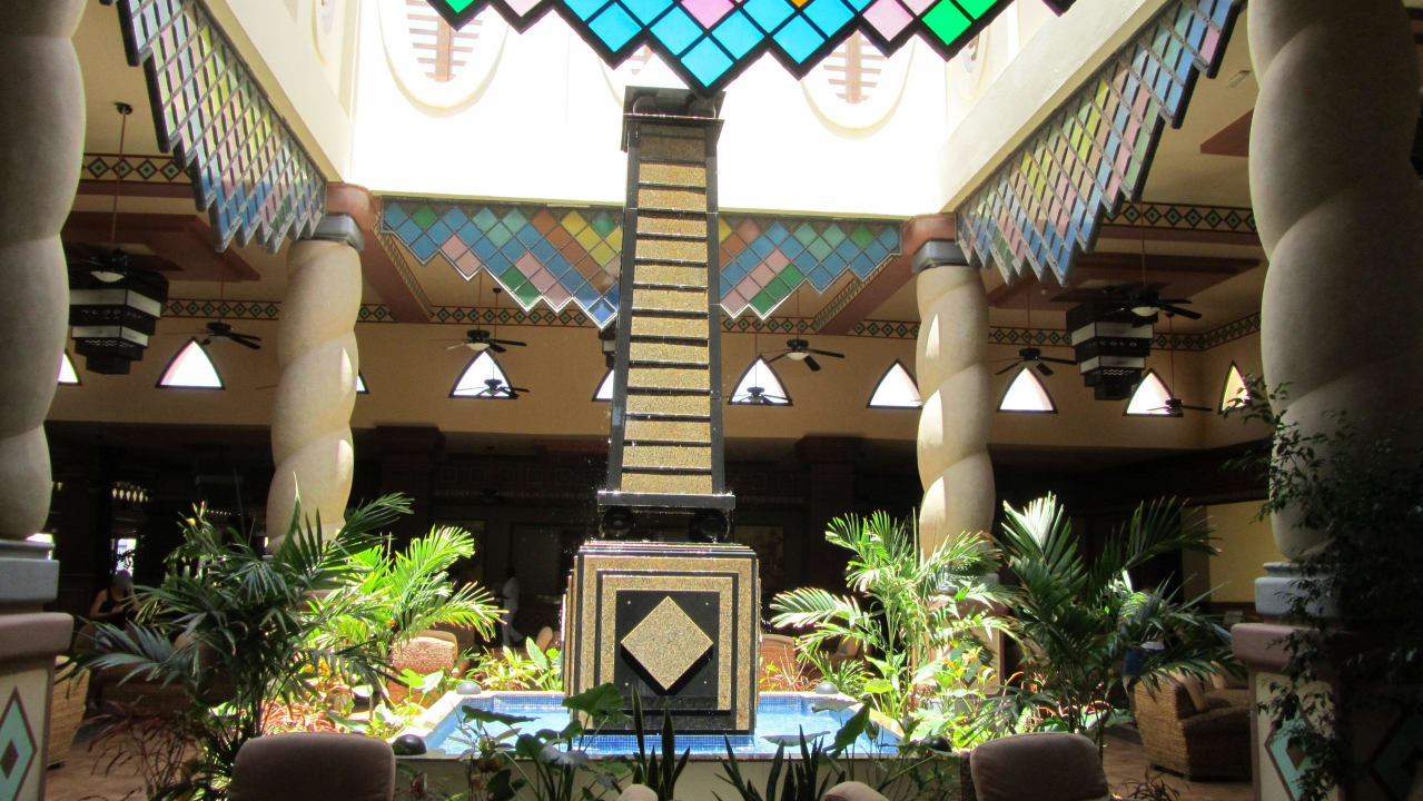 Lobby Hotel Riu Karamboa