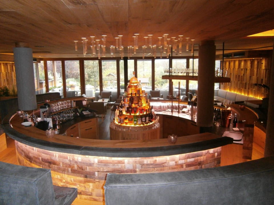 Bar mit Cafe und Terasse Genussdorf Gmachl - Hotel & Spa