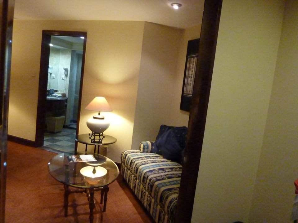 Eingangsbereich mit Sitzecke Melia Purosani Yogyakarta