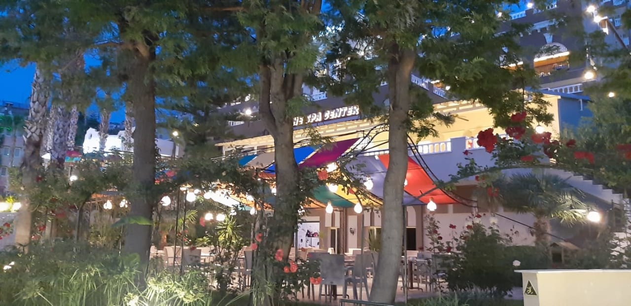 Außenansicht Hotel Club Paradiso