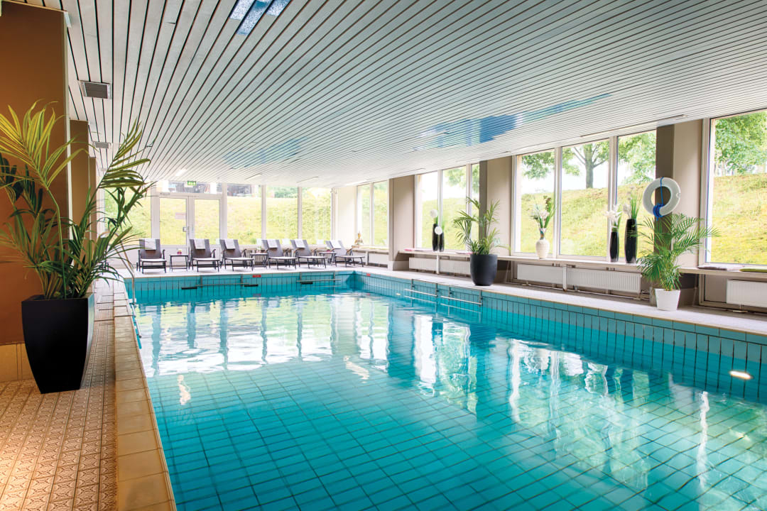 Pool Leonardo Hotel Heidelberg-Walldorf