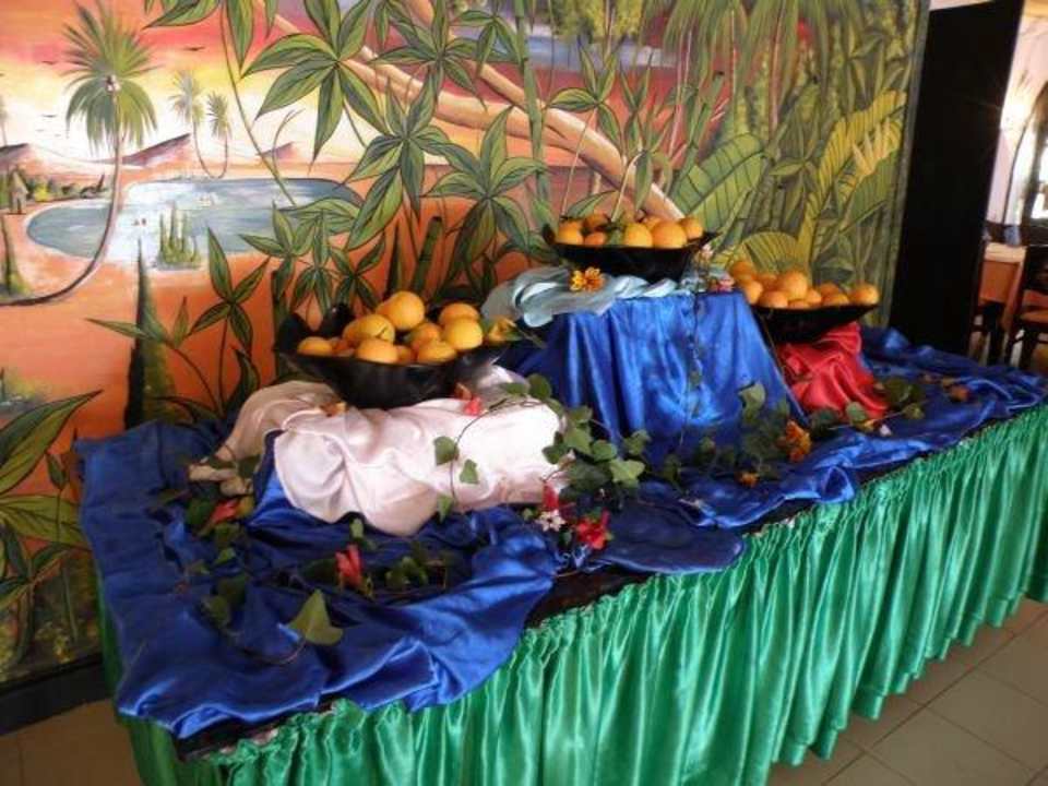 Wspaniały bufet Hawai Beach Club