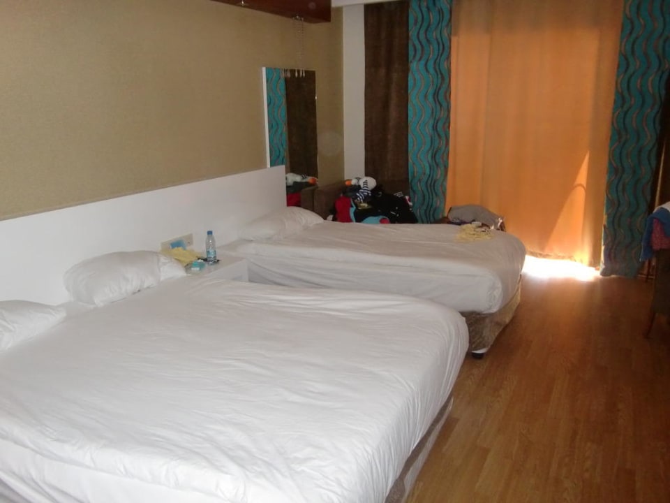 Zimmer nach Putzen  Seaden Sea World Resort & Spa