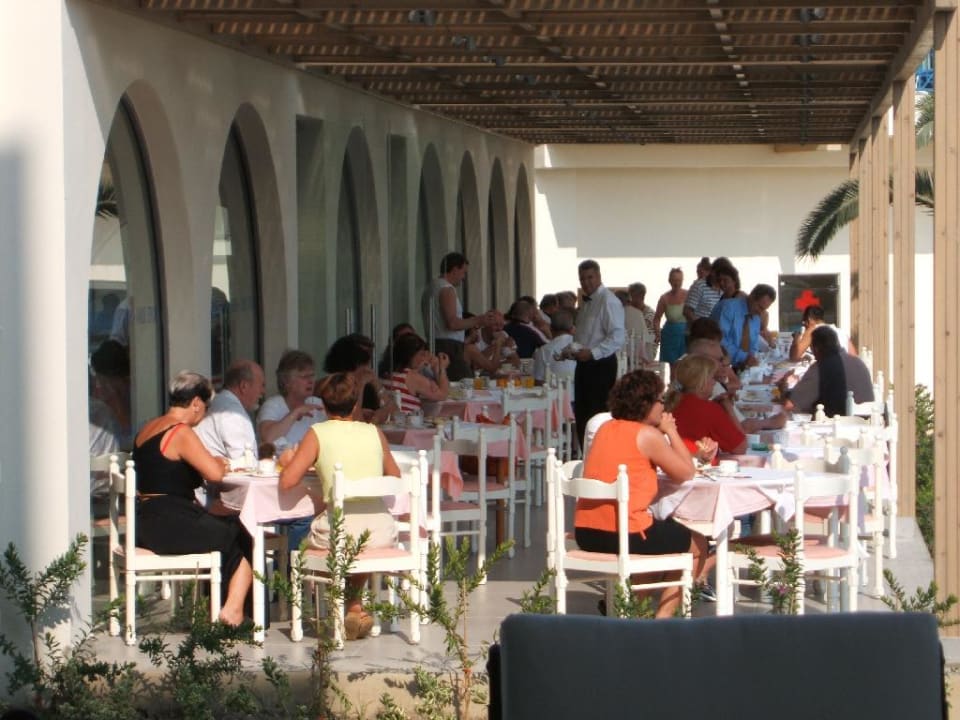 Hauptrestaurant-Terrasse The Ixian Grand & All Suites
