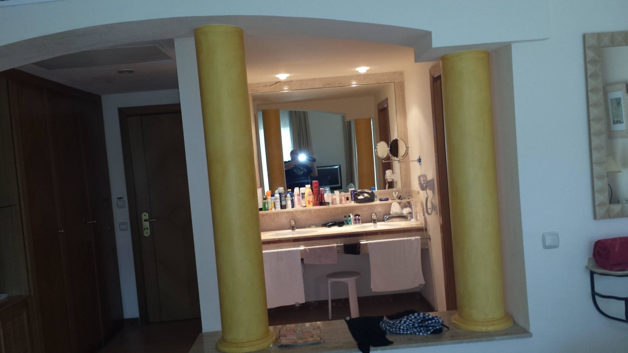 Mit offenem Waschplatz VIVA Cala Mesquida Suites & Spa 16+