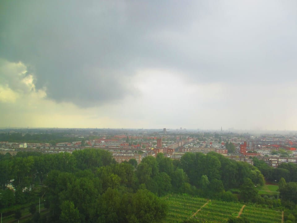 Blick aus meinem Zimmer im 16. Stock ! Leonardo Hotel Amsterdam Rembrandtpark