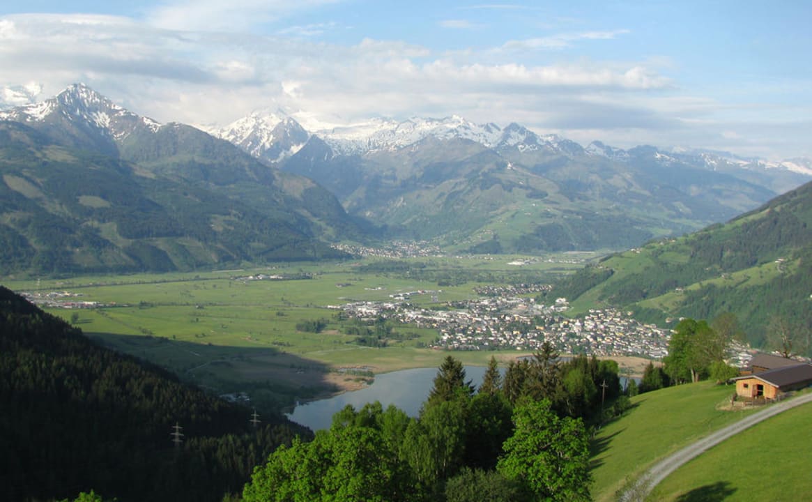 Vom Holzegghof auf das Zeller Becken Holzegghof