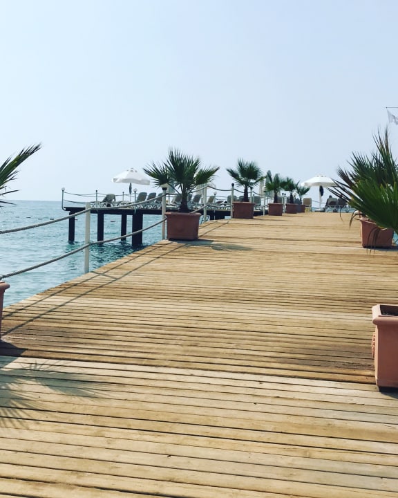 Strand Royal Wings Hotel