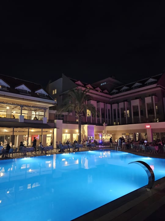 Pool Side Story Resort & Spa