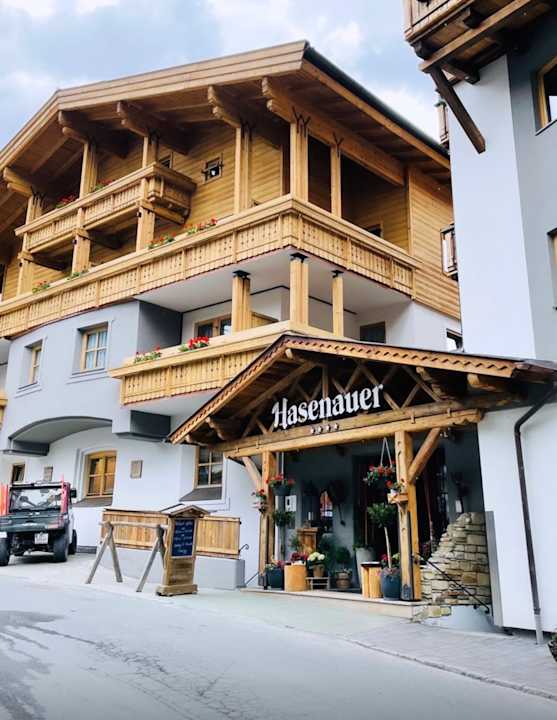 Außenansicht Hotel Hasenauer
