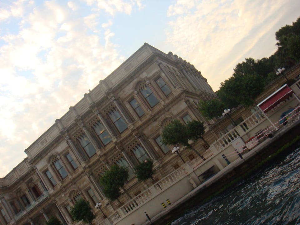 Außenansicht des Palastes Ciragan Palace Kempinski Istanbul