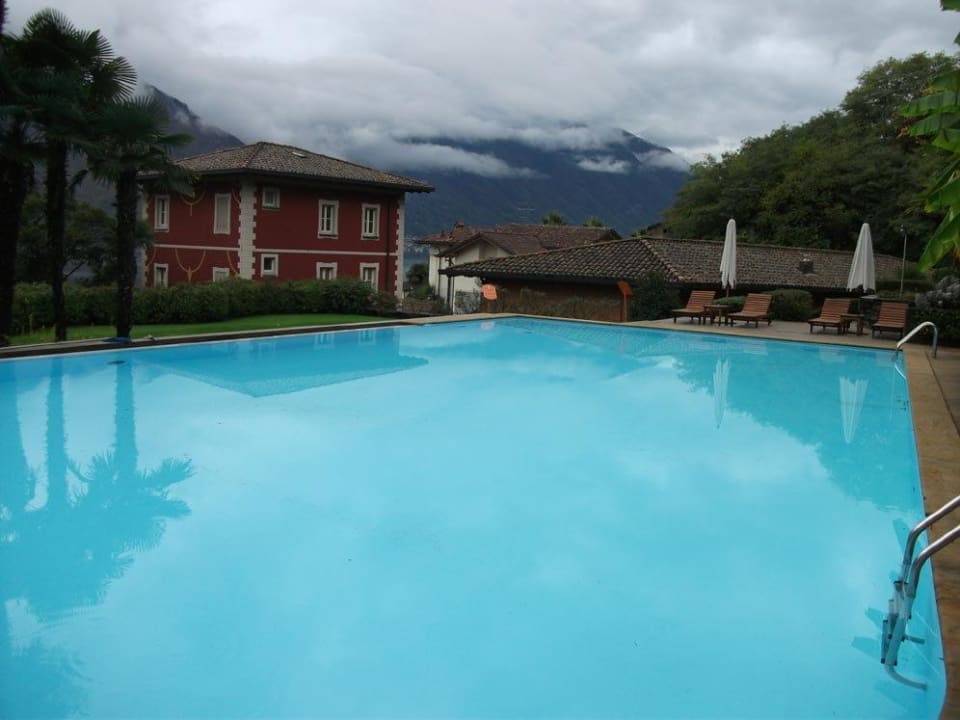 Pool im Garten Grand Hotel Tremezzo