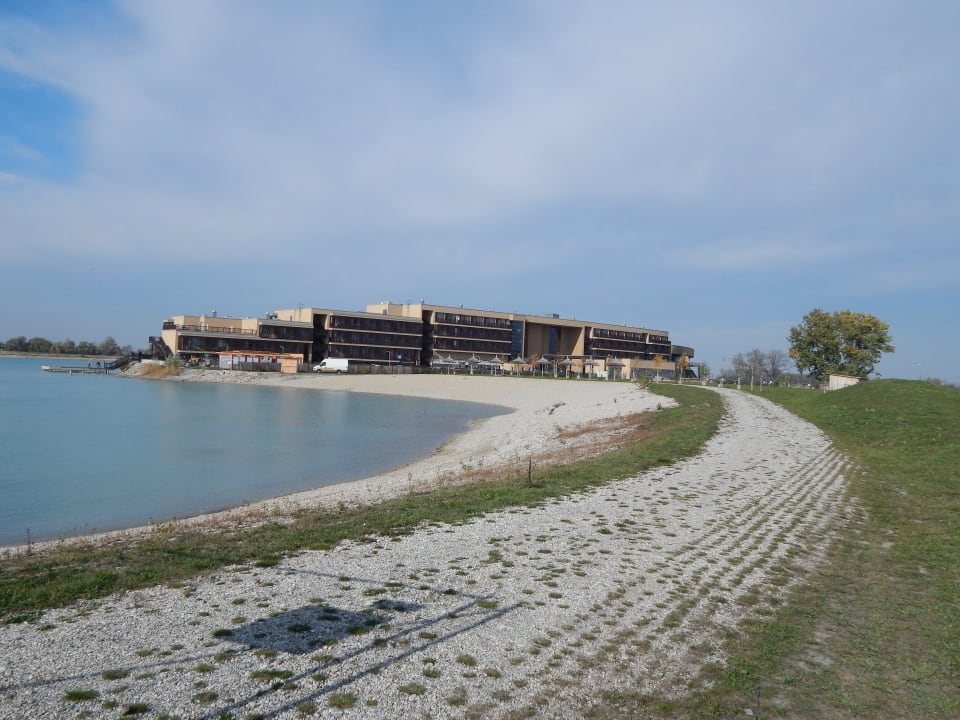 Hotelbadebucht St. Martins Therme & Lodge Hotel