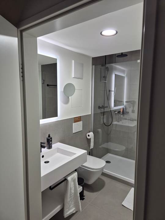 Zimmer Limehome Vienna Hietzinger Hauptstraße