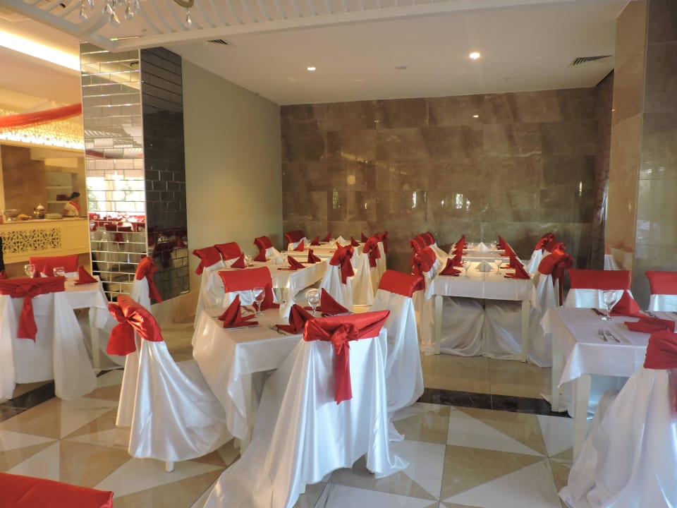 Galaabend Well Palace Side