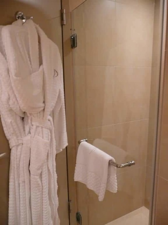 Dusche The Royal Yacht Hotel