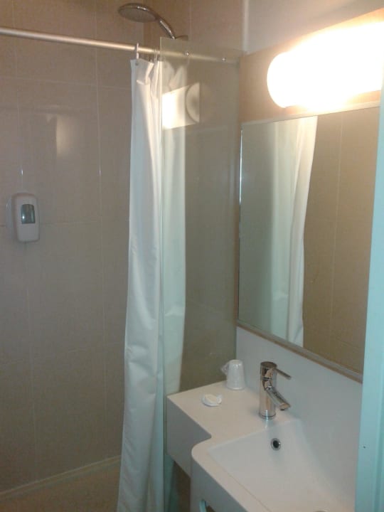 Łazienka B&B Hotel Saint Denis Pleyel