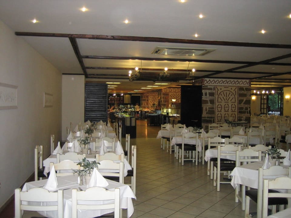 Hauptrestaurant innen Apollonia Beach Resort & Spa